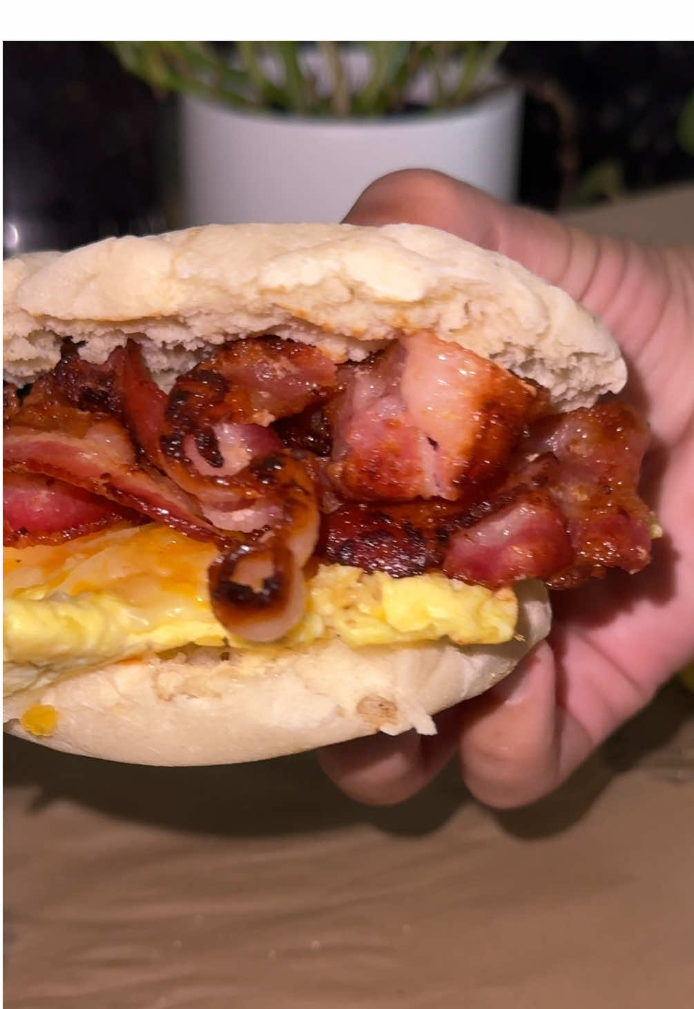 A post by @kushystephy on TikTok caption: Breakfast McMakeAtHome bihh 370 calories 25g protein #highprotein #breakfast #mcdonalds #caloriedeficit #budgeting #mealprep 