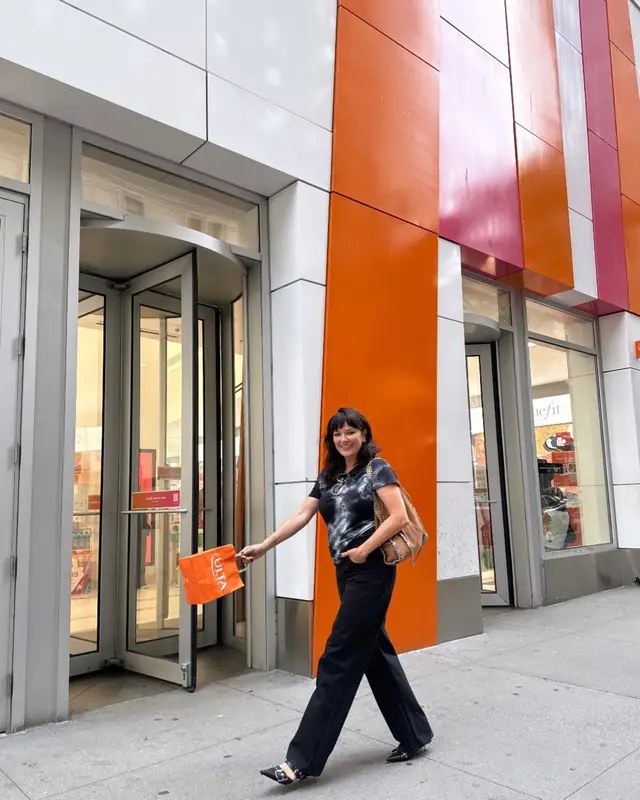 A post by @natashadenona on TikTok caption: 1. BRB shopping @Ulta Beauty  2. LOVE ND Summer Newness 3. Bridezilla BTS @GLAMZILLA  4. Gondola Check @sephora  5. BRB shopping @sephora 5th Ave. 6. Onions pre-glam shooting? Idk... 7. Hate removing a good glam before bed #explore #natashadenona