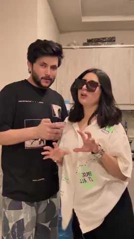 A post by @ali_khan110 on TikTok caption: Dame un grrr 😂😂😂 @Zainab_Ali ❤️ #ali110hyderabadi 