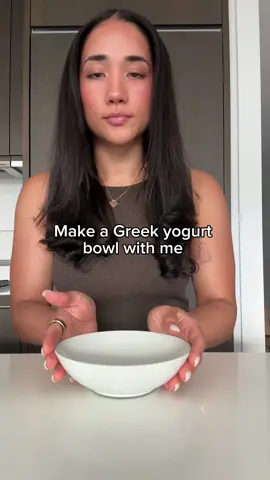 A post by @stephanyvicx on TikTok caption: Lately I’ve been obsessed with Greek yogurt bowls. Here’s my go-to combination. 🩷 #greekyogurtbowl #privatechef #yogurtbowl
