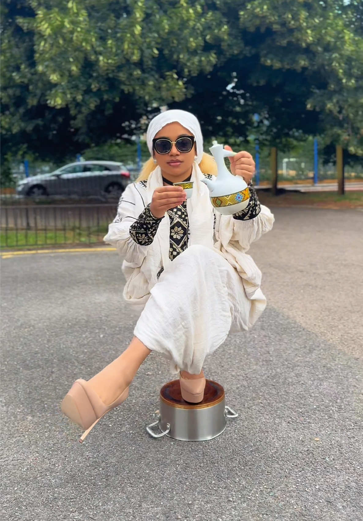 A post by @rosiye__ on TikTok caption: ቡና ለጤናችን ☕️  #rosiye #ethiopian_tik_tok🇪🇹🇪🇹🇪🇹🇪🇹 #fypシ゚viral #habeshatiktok #foryoupage 