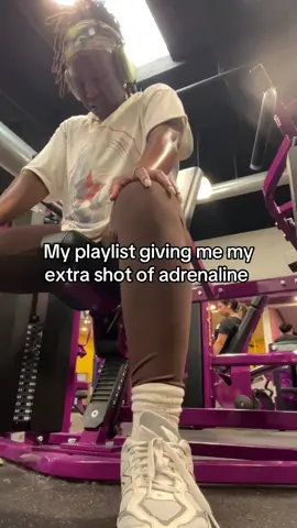 A post by @thisiscourtneytaylor on TikTok caption: Because I AM a bad bitch too 👌🏾👌🏾 #foryou #gym 