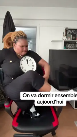 A post by @pendadiouf225 on TikTok caption: #france🇫🇷lovee🇫🇷 #brukinafaso🇧🇫 #cotedivoire🇨🇮 #senegalaise_tik_tok #pourtoii 