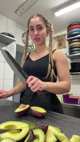 A post by @mikasahanma on TikTok caption: #mikasa #sushi #viral 