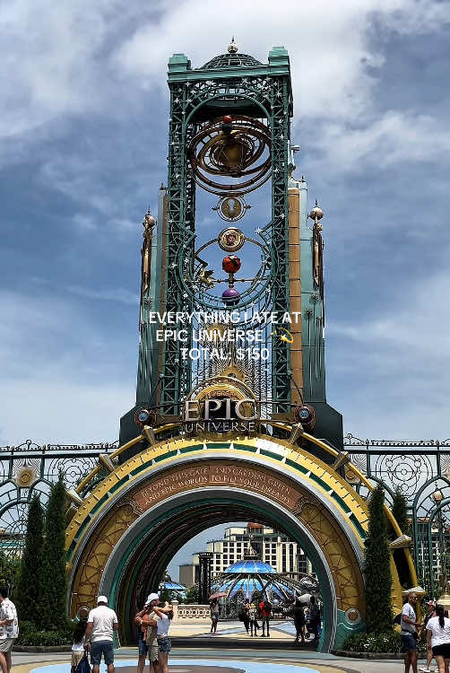 A post by @jaaliyahs on TikTok caption: I dreamt about butterbeer last night😍 #epicuniverse #universalstudios @Universal Orlando Resort #food #themepark #butterbeer #supernintendoworld #everythingiate #amusementpark #trending #viralvideo #fyp #universalstudiosorlando 