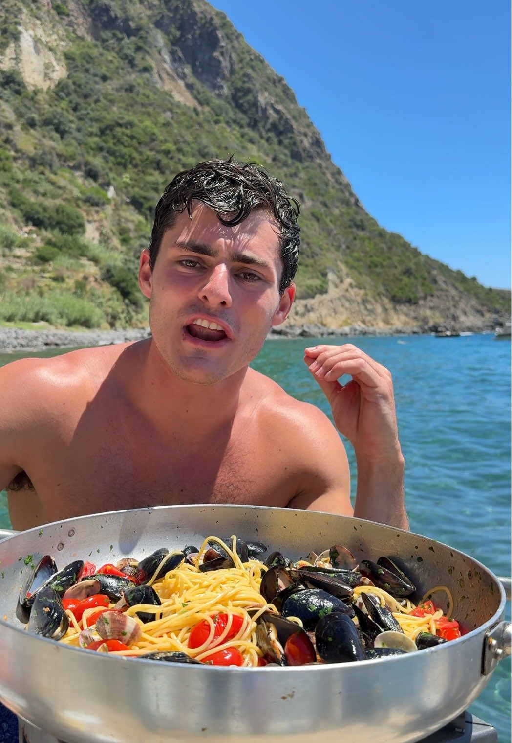 A post by @itsqcp on TikTok caption: The Best Seafood Pasta