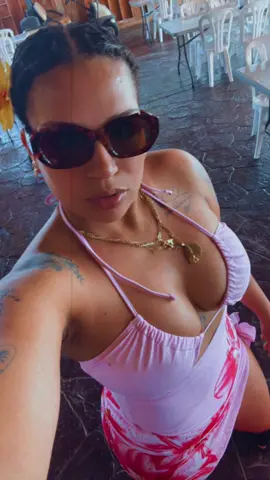 A post by @lavivi1973 on TikTok