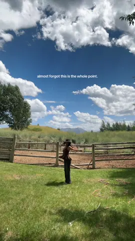 A post by @laurenkettering on TikTok caption: i think im meant to live on the countryside fr 🙂‍↕️ #metapartner 