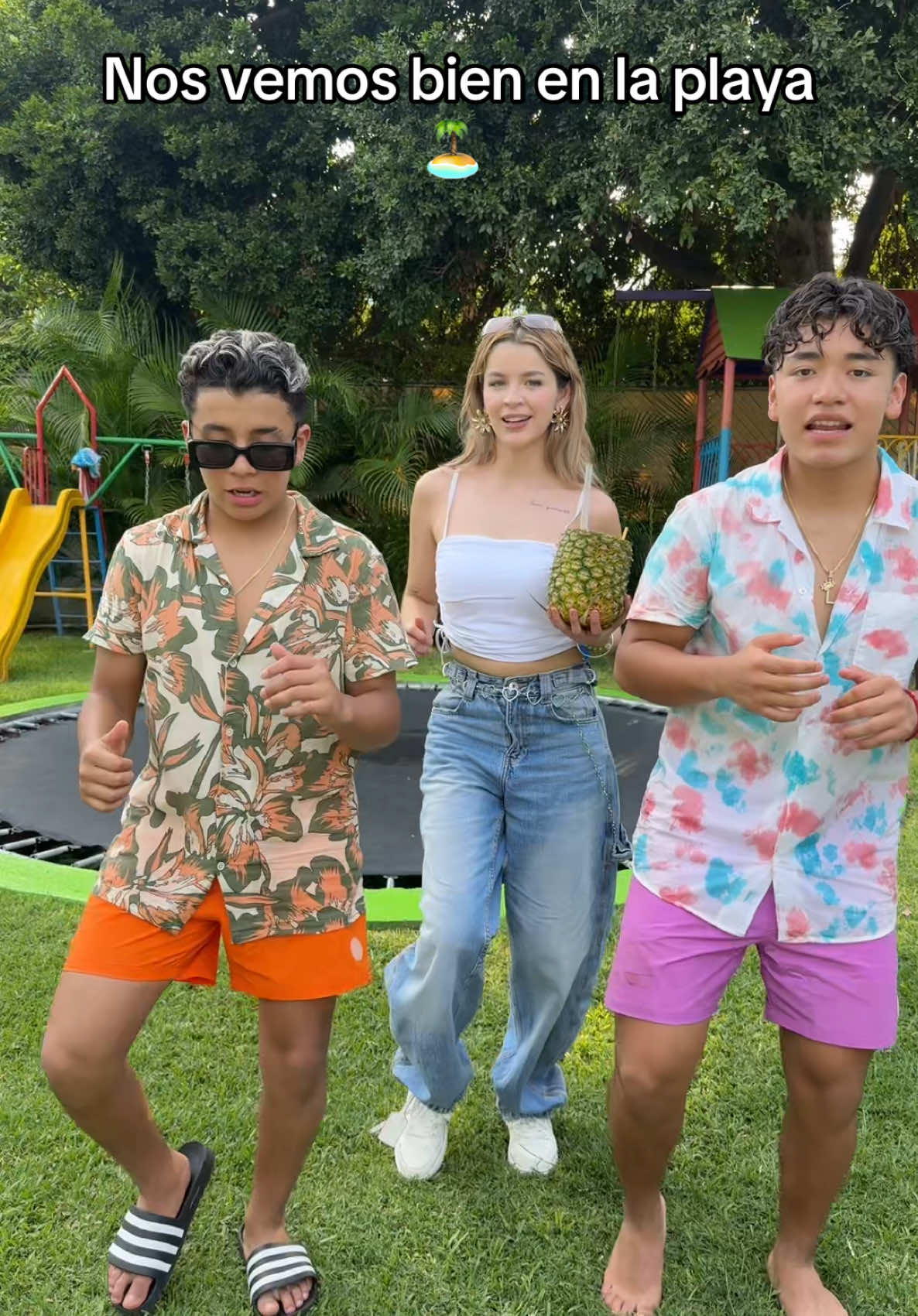 A post by @picusoficiaal on TikTok caption: Nos vemos bien en la playa 🌊☀️🏖️@Carol Castro 