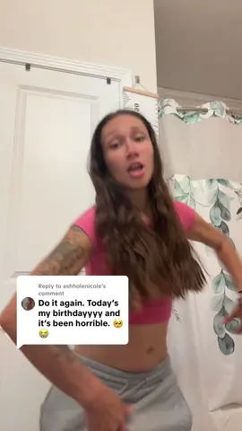 A post by @jessilynmariee_ on TikTok caption: Replying to @ashholenicole I think I’m lateeee sorrry 