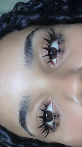 A post by @moriahkaelyn on TikTok caption: Lash Removal Tutorials ✨