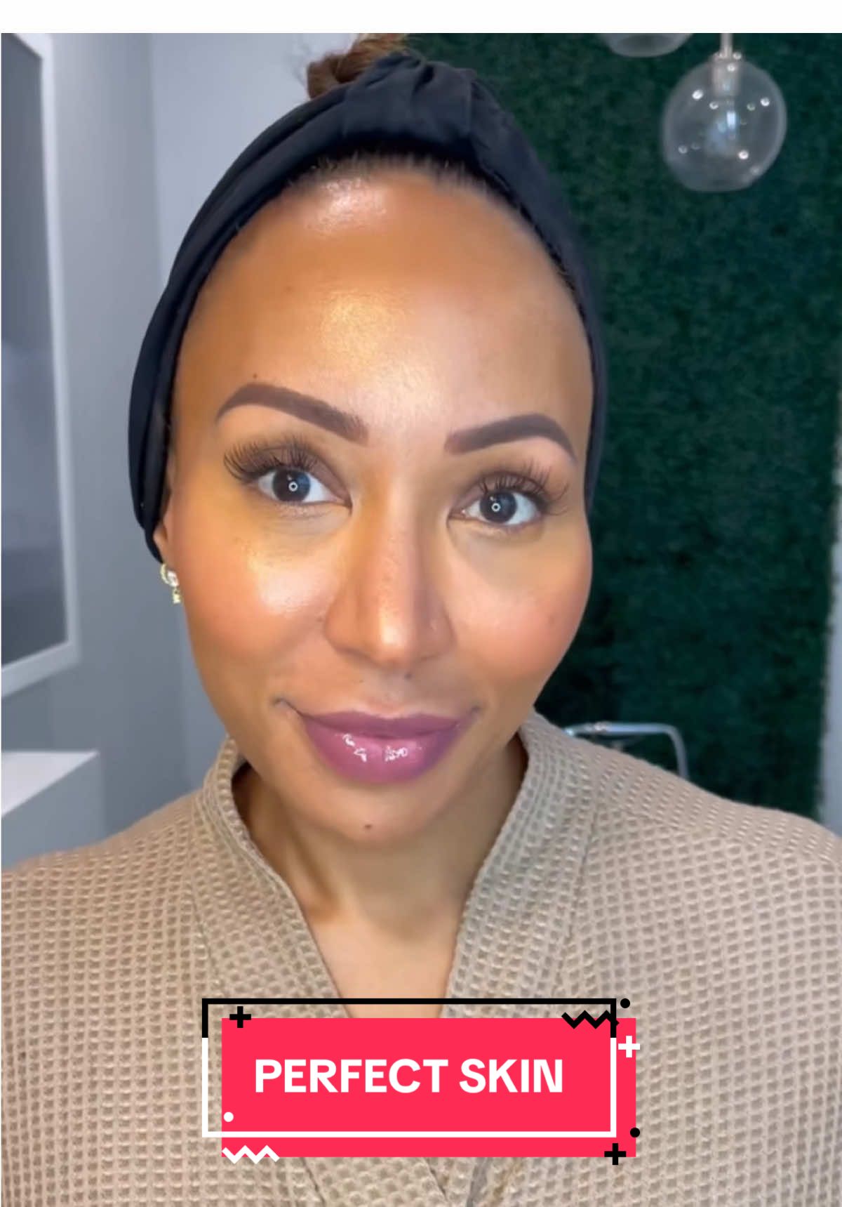 A post by @marascampo on TikTok caption: Perfect Skin✨ #blackgirlmagic #blackgirls #blackgirl #blackhair #blackhairstyles #hair #hairtransformation #hairideas #hairtutorial #protectivestyles #grwm #makeup #makeuptutorial #makeuphacks #makeuproutine #naturallook #naturallookmakeup #nomakeupmakeup 
