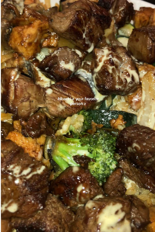 A post by @jaaliyahs on TikTok caption: That yum yum sauce sets it off everytime😍 #hibachi #hibachigrill #trending #viralvideo #fyp 