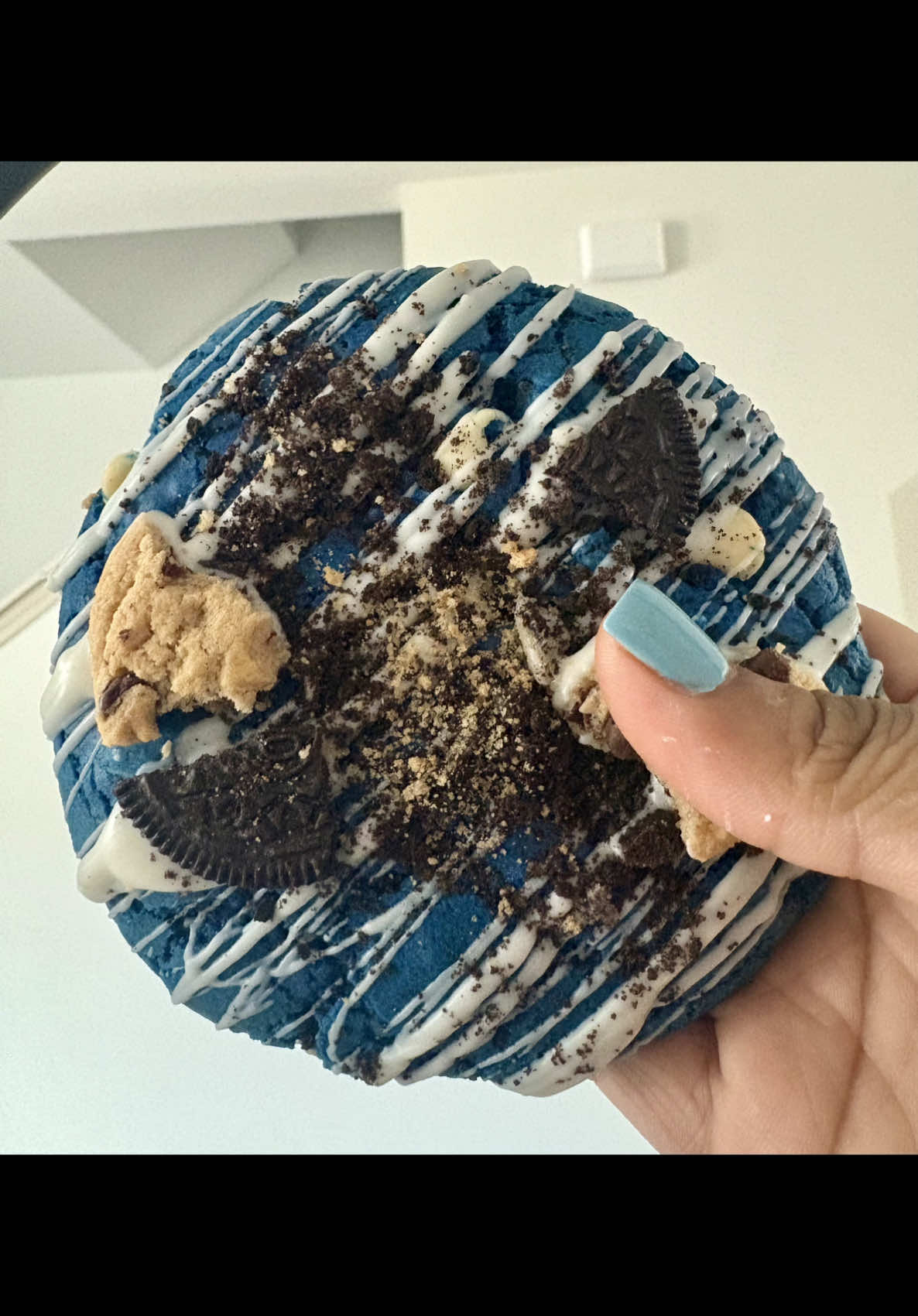 A post by @tijuanabrookss on TikTok caption: We love cookies 💙#fyp #viral 