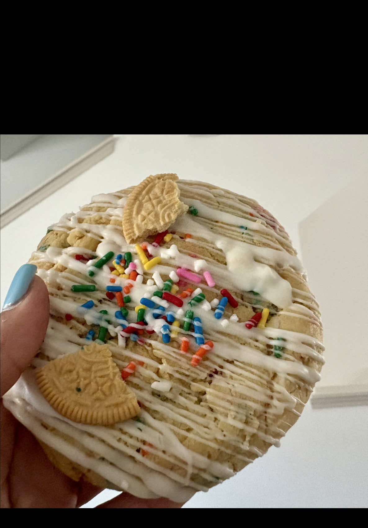 A post by @tijuanabrookss on TikTok caption: #fyp #cookies #viral 
