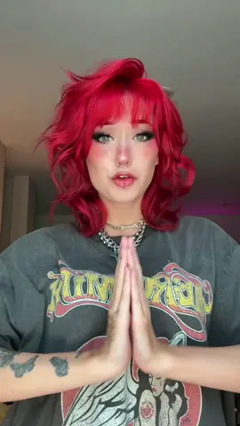 A post by @charleygrayyyy on TikTok caption: idk who started this transition but it’s too cute #wlw #bi #alt 