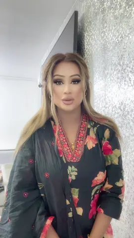 A post by @rubyroo_113 on TikTok caption: I was on the call 😜 while making this 🙈 #foryoupagе ❤️