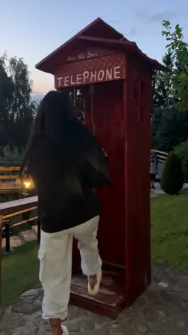 A post by @madalinasiss on TikTok caption: Și dacă nu dormi , SUNA-MĂ ! ❤️#sister #fyppppppppppppppppppppppp #brother #comunitateasistercgf #cgfsister 