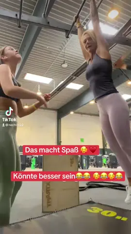 A post by @nachim22 on TikTok caption: #musik #fitnessmotivation 😂😂