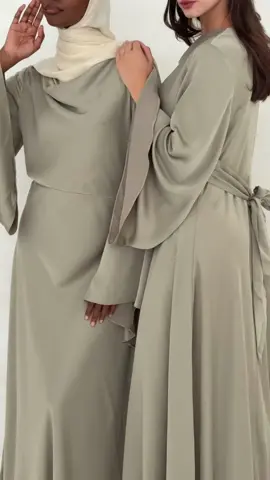 A post by @hawaa_clothing on TikTok caption: the sleeve details ✨✨✨ 