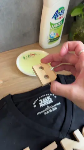 A post by @marvinlaqueen on TikTok caption: T-shirt Balenciaga pour les pauvres 