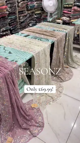 A post by @seasonz_sarees on TikTok caption: #fyp #seasonz #weddingszn #shaaditiktok #desitiktok #seasonz_uk #shaadiszn #pakistanigirl #pakistanigirl #seasonzbirmingham #trending 