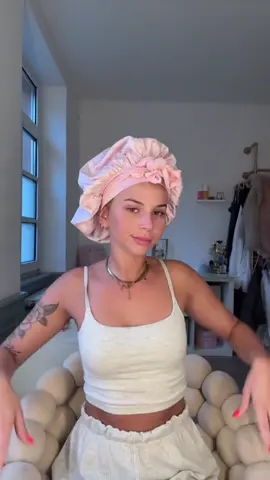 A post by @kira_rodrigues on TikTok caption: IG: kira_rodrigues 💕