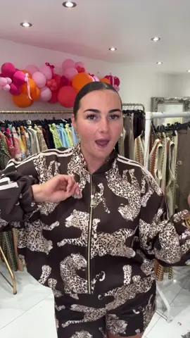 A post by @rheasboutiquex on TikTok caption: LIVE NOW LOADS OF NEWNESSSSSS 💥💥💥💥💥 #fyppppppppppppppppppppppp #fashioninspo #tiktokmademebuyit #boutique #clothingbrand #2piecesets #clothinghaul #smallbusiness #airportoutfits #fashionblogger #fashion #goviral #sales 