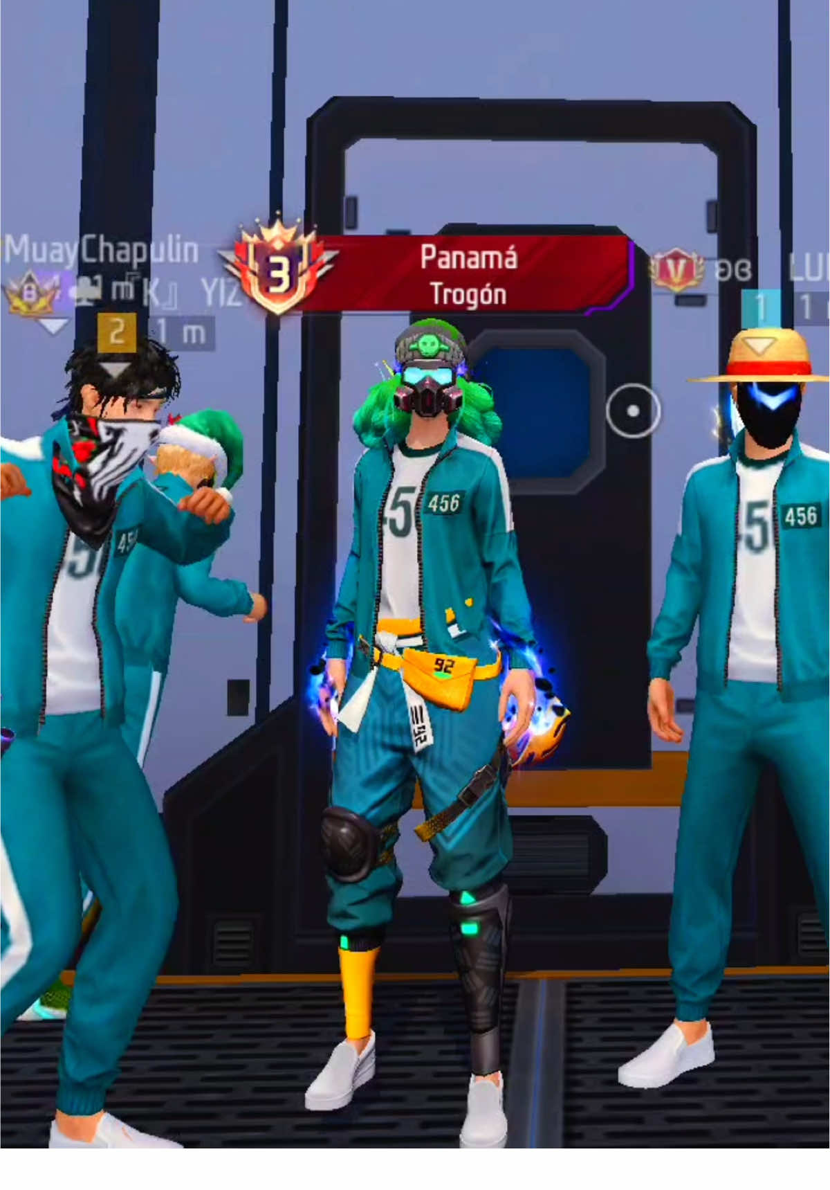 A post by @lachama4_ff on TikTok caption: JUGANDO CON EL MEJOR EQUIPO 👀♥️ #freefire #lachama4_ff #BloodStrike #BlockStrike 