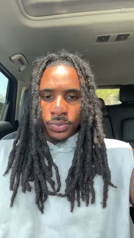 A post by @dlocss on TikTok caption: #fyp #dlocss 