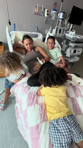 A post by @daanawilliamson on TikTok caption: Day 3 of idk lol but everyday the babies stay in, the better 🙌🏽