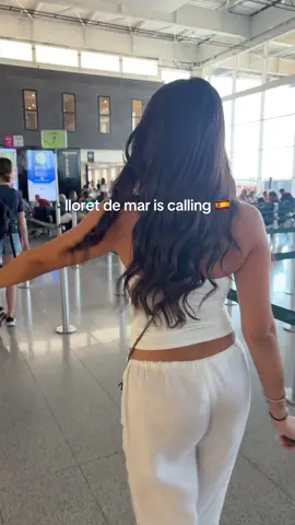 A post by @alessia_statella on TikTok caption: 🇪🇸🇪🇸