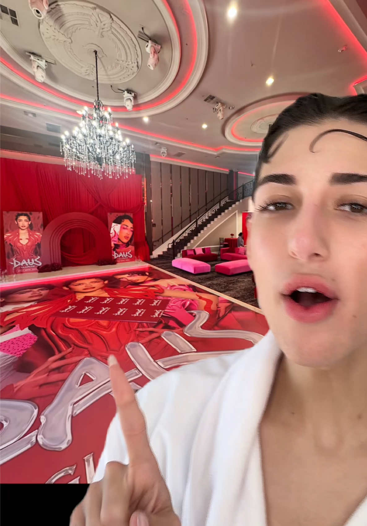 A post by @daus_mendoza on TikTok caption: GRWM for my DAUS x @Glamlite LAUNCH PARTY🤭❤️‍🔥  #beauty #makeup #dausxglamlite #greenscreen 