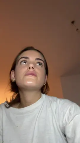 A post by @iamnotyourmamy on TikTok caption: Vale i feel u E C’HAI RAGIONE #fypツ #foryouu #neiperteeee #temptationisland 