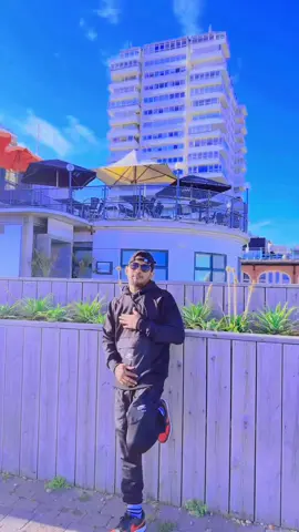 A post by @parvezchy48 on TikTok caption: #london #bangladesh #vairal 