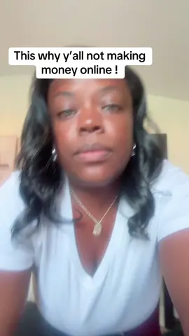 A post by @bellahroze on TikTok caption: A lot of y’all are making this one mistake ##digitalmartketing##digitalproducts##digitmarketingcourseforbeginners##digitalproducts2024