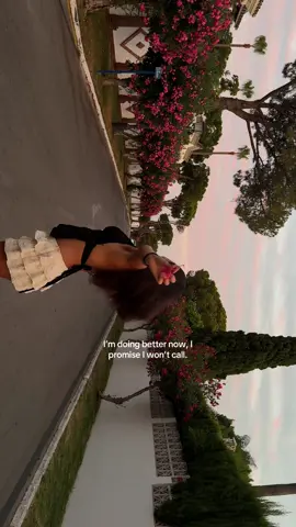 A post by @nicolinafrisk on TikTok caption: No massage is the massage