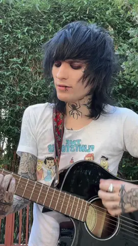 A post by @johnnieguilbertreal on TikTok