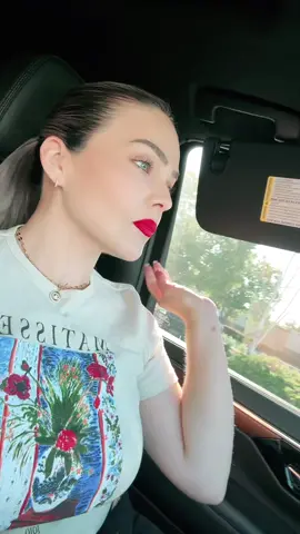 A post by @donareclamos on TikTok caption: Quién apesta, el que no suma, no resta 
