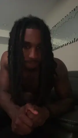 A post by @dlocss on TikTok caption: #fyp #dlocss 