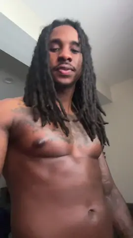 A post by @dlocss on TikTok caption: #fyp #dlocss 