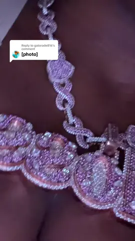 A post by @glittergirlgloss on TikTok caption: Replying to @gatorade816 