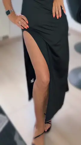 A post by @mela72nie on TikTok caption: ❤️🫶❤️ #liebe #sommer #song 