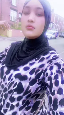 A post by @iqrushbe on TikTok caption: #promomakanliburan #muqdishotiktok🇸🇴🇸🇴❤ #puntlander🇸🇱 #muqdisho 