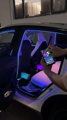 A post by @hengshiyulights on TikTok caption: Car LED illusion door frame ambient light #car #carmodification #carinteriorlight #carconversion 