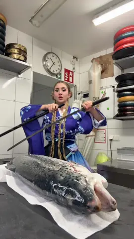 A post by @mikasahanma on TikTok caption: #mikasa #viral #sushi 