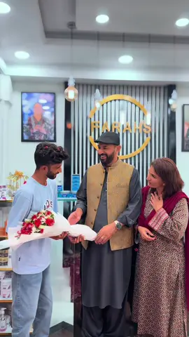 A post by @farahbeautysaloon on TikTok caption: Ladii Well Come At Farah Salon 🫶❤️@LAADI 🚀 #celebrity #rawalpindi #farahsalon #makeupartist #trutone #trending #viralvideo #tiktokpakistan 