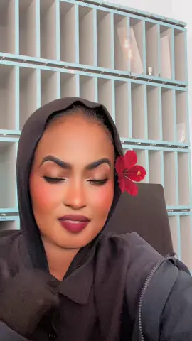 A post by @nawaalzuqbi8 on TikTok caption: Nag labada cirgadud duco mal lala fadhiyo miya rabta ina 😂 latartanto 💔😂