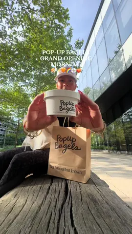 A post by @valery.zamoraa on TikTok caption: YAY NEW @PopUpBagels LOCATION🧡✨🥯🌟🍑 BEST WAY TO START MY FRIDAY✌🏼✌🏼!! #fyp #foryoupage #popupbagels #asmr #mukbang #boston #grandopening #poppi 