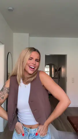 A post by @kira_rodrigues on TikTok caption: Das Lied ist ein absoluter mood booster 💕
